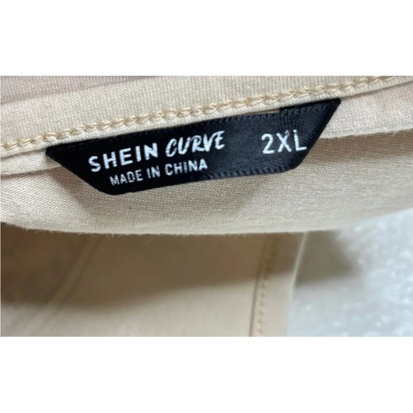 ❌SOLD❌ Shein Curve Women’s Star Crossed Lovers Crop Tank Size 2XL - Picture 2 of 5